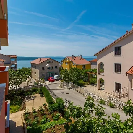Appartamento One-bedroom Near Sea 15 Crikvenica
